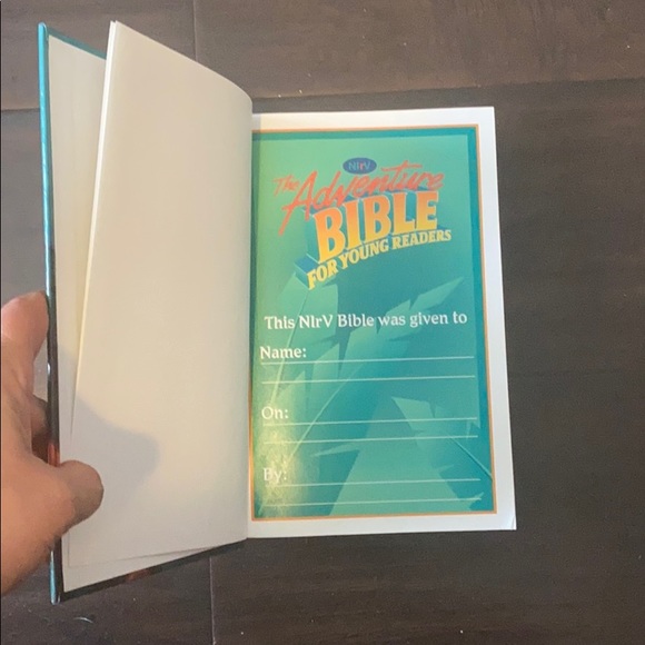 The Adventure Bible for Young Readers by Nirv - Picture 7 of 8